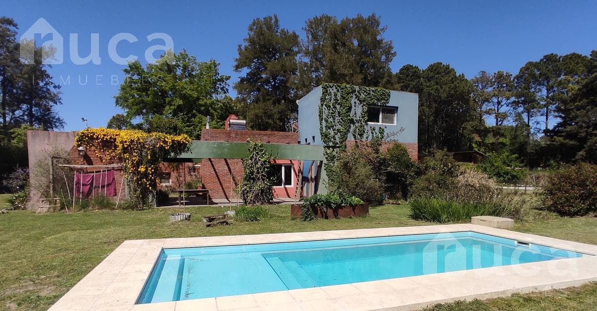 ALQ VERANO Temporada Completa MODERNA CASA con Hermoso Jardin Barrio Las Chacras - 1