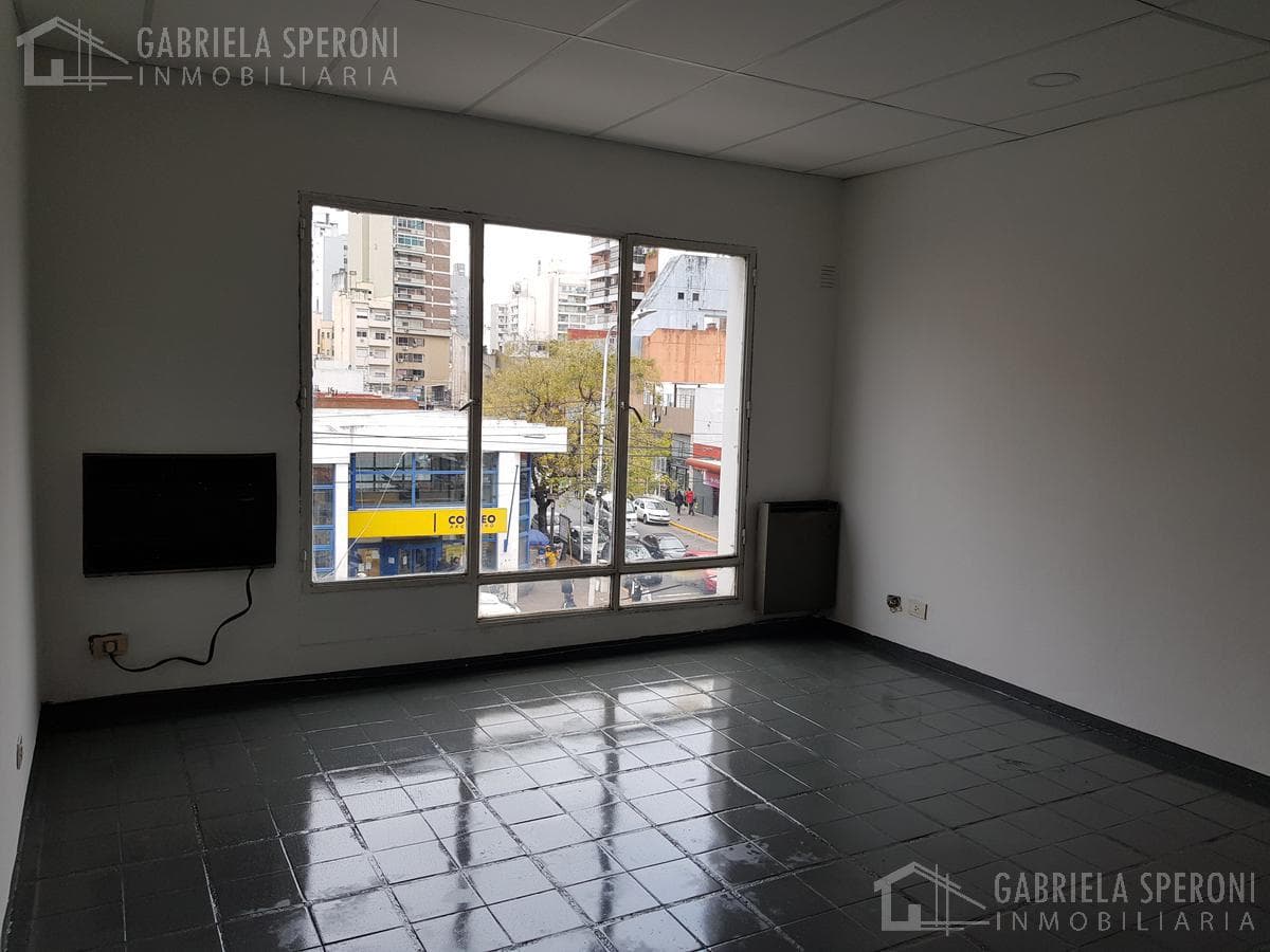 Oficina 4 ambientes ALQUILER Avellaneda - 1