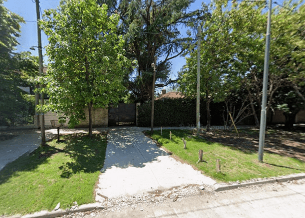 CASAQUINTA 1390 mts lote EN ESPECTACULAR UBICACION A METROS DEL ACCESO OESTE - 1